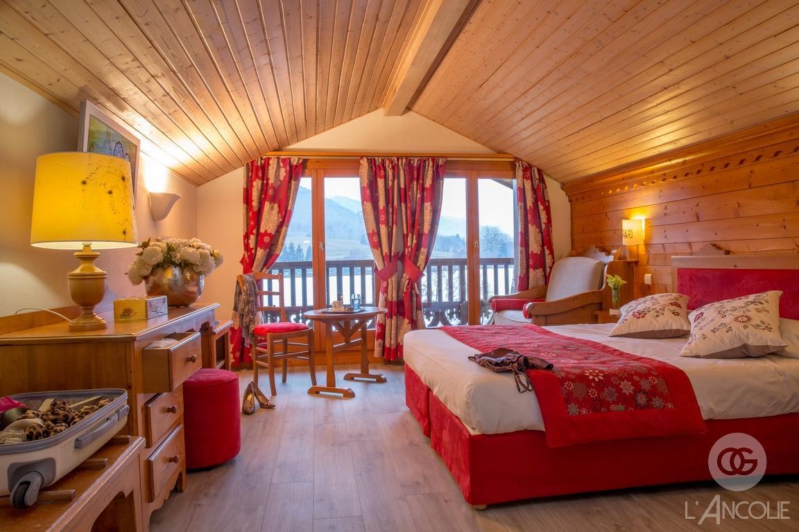 L'Ancolie "Chalet Du Lac" Hotel Cruseilles Esterno foto